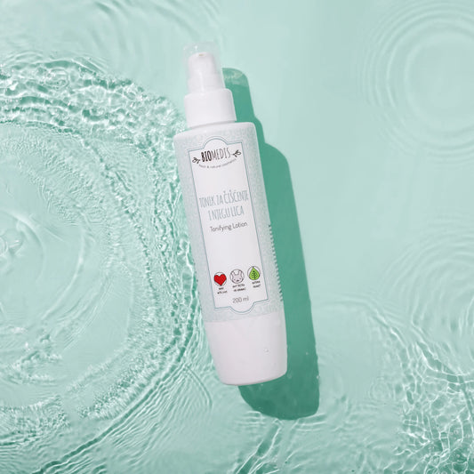 prirodan tonik za ciscenje i negu koze lica